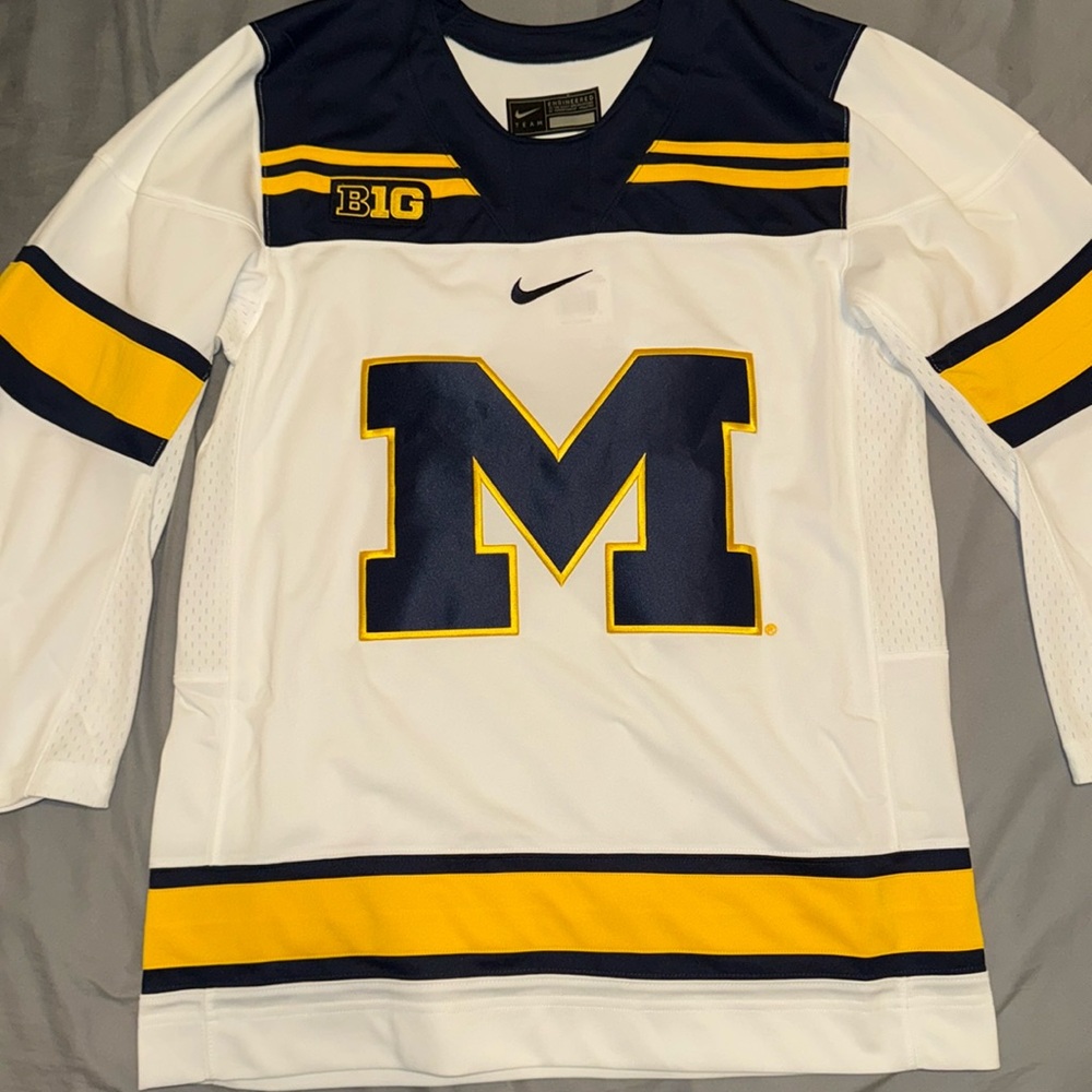 University of Michigan Nike Hockey Jersey